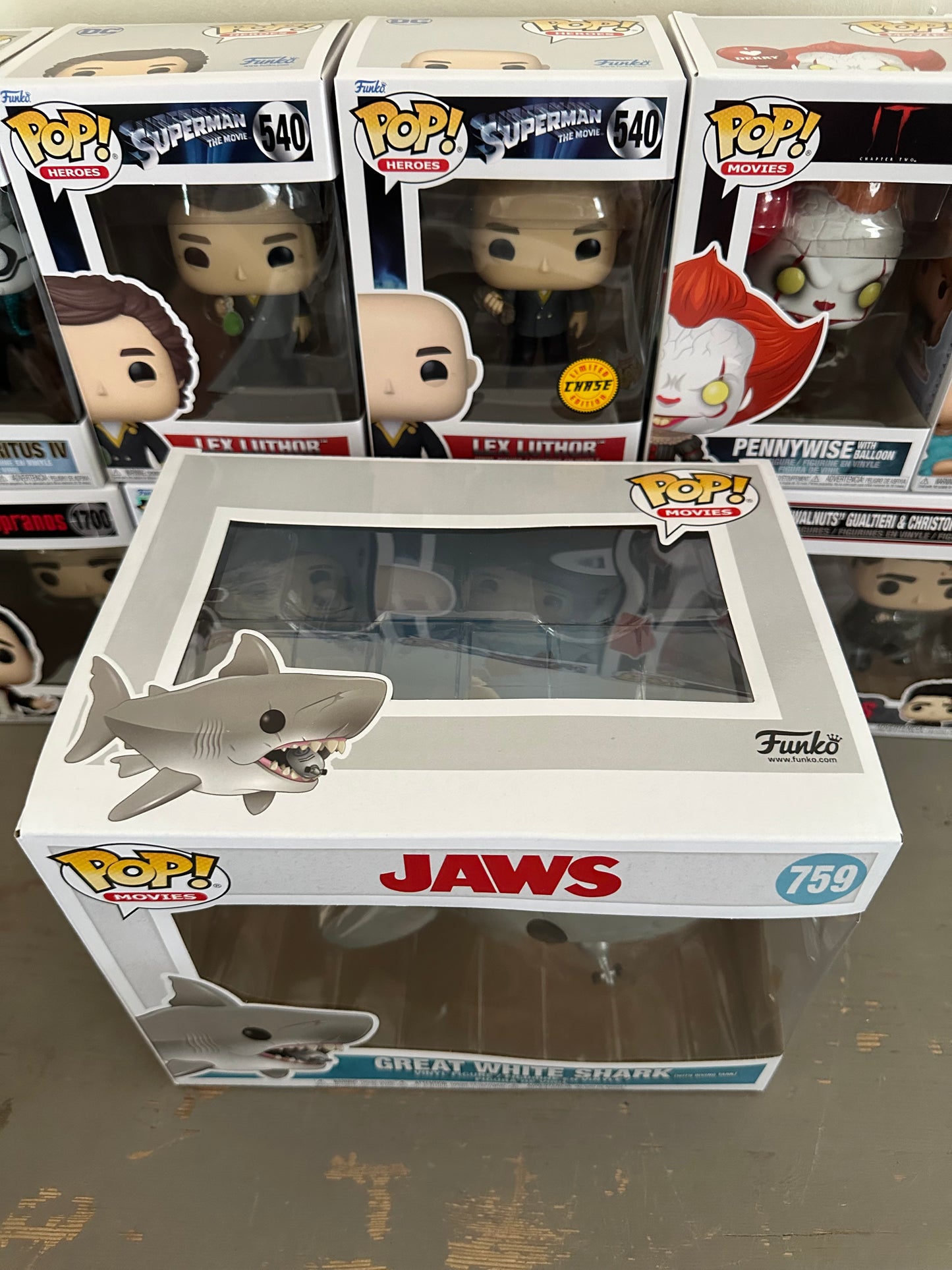 Jaws - Great White Shark With Tank #759