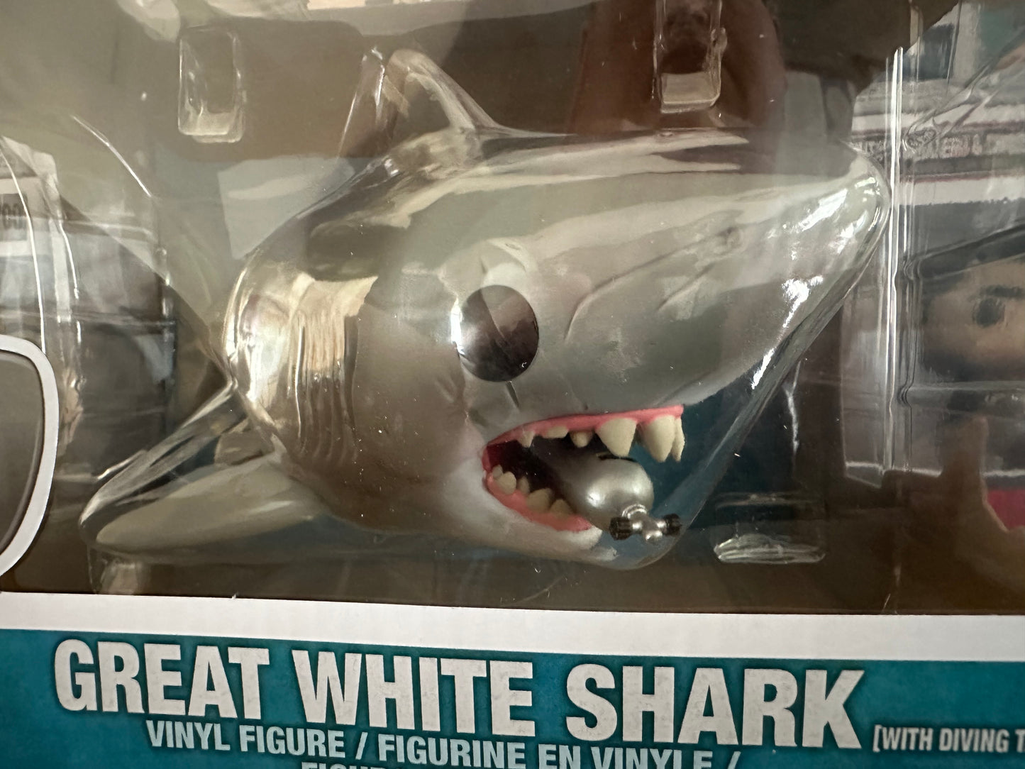Jaws - Great White Shark With Tank #759